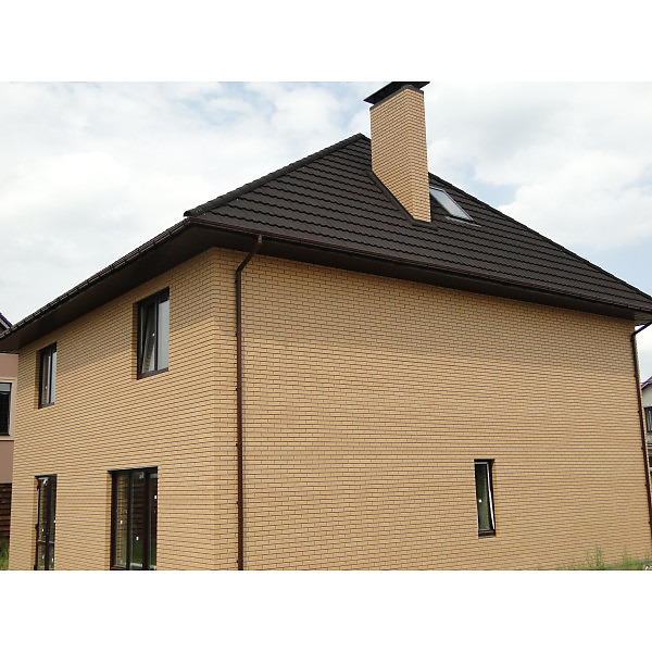 Кровля из Metrotile Classic Ironbark на современном здании